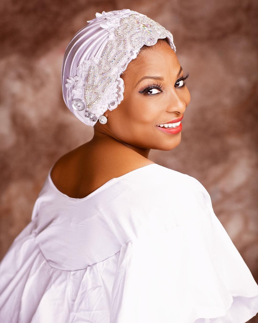 Former Miss Lux Ifeoma Williams Wails Ibidun Abeg Phone Me Repy My