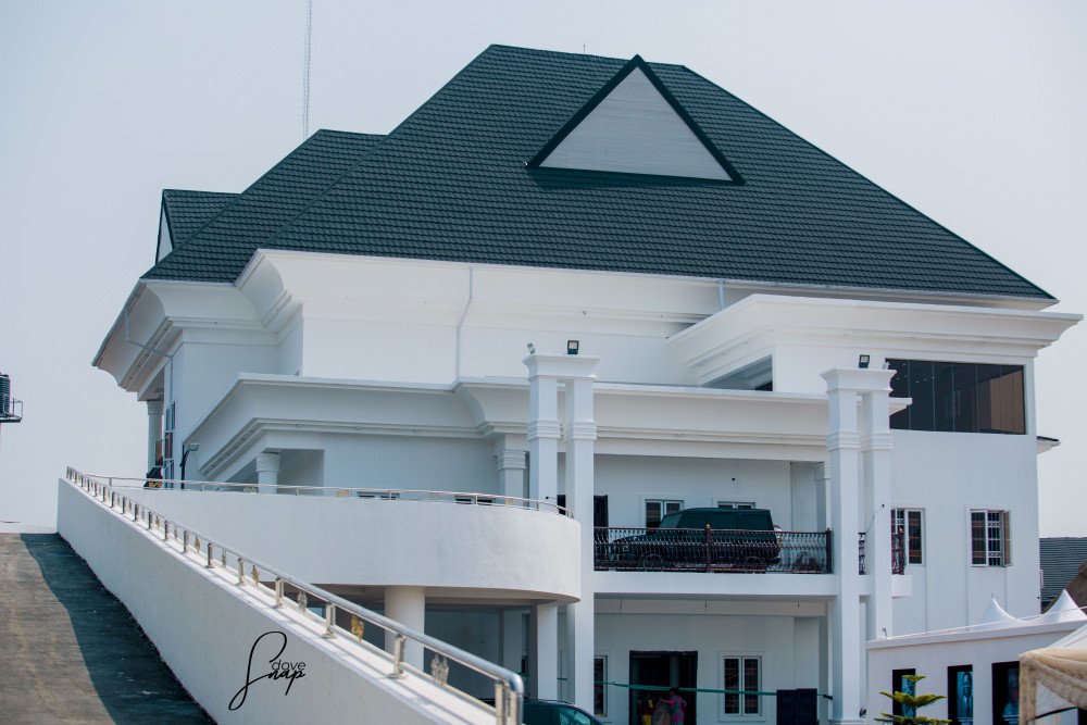 Inside Emmanuel Emenike’s New Mansion