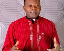 Church Suspends Priest For Impregnating Lady Who Came For Healing