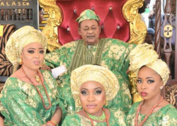 Meet Alaafin Of Oyo’s Young But Pretty Widows