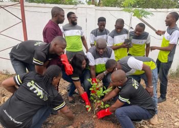 World Earth Day 2022: Unity Bank, RESWAYE Clean Lagos Beach, Plant Trees