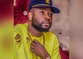 Itele Finally Accepts To Be A Responsible Father…Visits Abandoned Kids