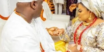 Meet Ooni Of Ife’s New Queen, Mariam Anako, Her Mum, Her Sisters