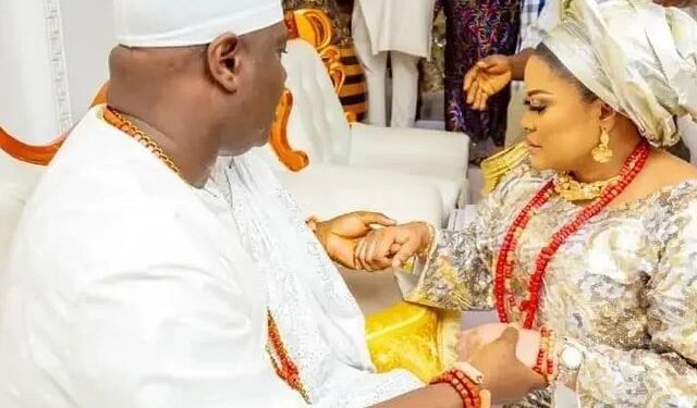 Meet Ooni Of Ife’s New Queen, Mariam Anako, Her Mum, Her Sisters