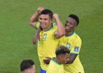 Neymar Hails Casemiro As 'the best midfielder in the world' After Switzerland Heroics