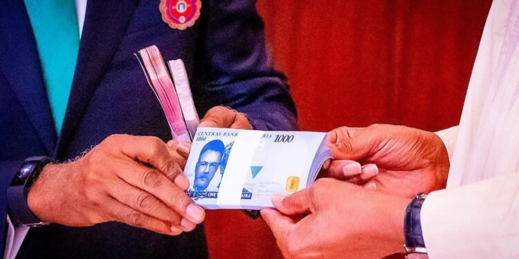 Photo News:President Buhari Launches Newly Redesigned Naira Notes