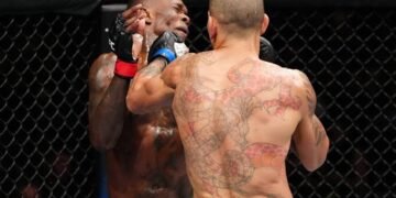 Pereira Knocks Out Adesanya, Becomes New UFC Middleweight Champion