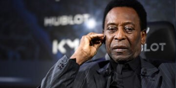 Pele's Family Gather At Hospital To Spend Christmas With Footballing Great