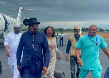 Jonathan Arrives Sierra Leone Ahead General Election (Photos)