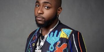 Davido angrily replies troll who wished for his death