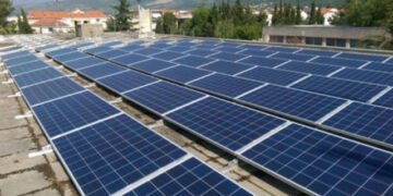 FG begins installation of solar power project in Makoko community