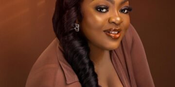 Eniola Badmus Cries Out, “I’m A Celebrity But Blood Flows In My Veins”