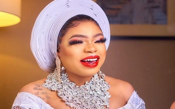 Bobrisky Displays Buttocks As He/She Twerks In A Spa (Video)