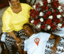 Wizkid Breaks Down In Tears At His Late Mother's WakeKeeping (Video)