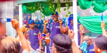 Oyo Governor Seyi Makinde Increases Workers Salaries By N25000