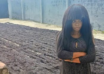 VIDEO: Nigeria’s Helen Williams Sets World Record For Longest Handmade Wig
