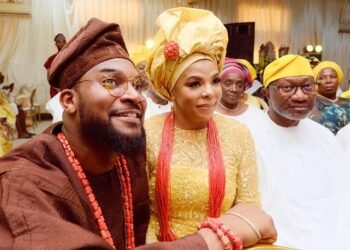 Meet Femi Otedola’s Sisters Who Are Twins…One Of Them Is Kunle Remi’s Mother-in-law (Video)