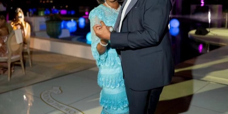 Davido Performs As Toyin Saraki Celebrates 60th Birthday In France (Photos)