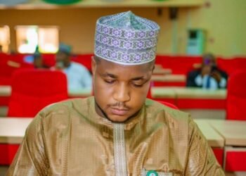 How Notorious Commissioner Was Caught Sleeping With Married Woman In Uncompleted Building!