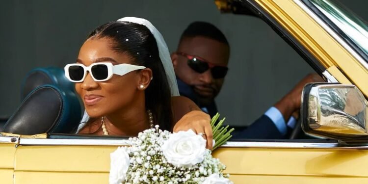 Wofai Fada Marries Taiwo Cole Despite Being Rejected By His Family…Couple Weds In Registry