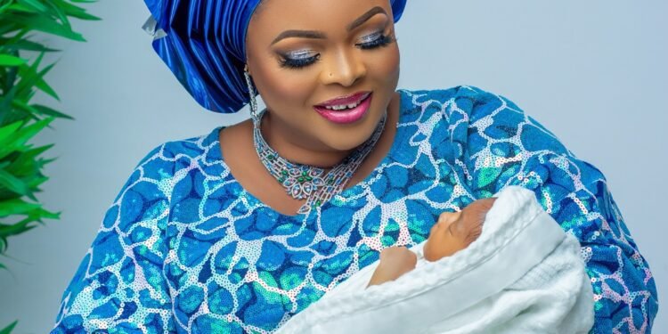 Dayo Amusa Unveils Baby’s Name…Lambasts Those Asking For Its Dad