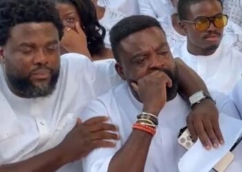 Kunle Afolayan’s Brother, Aremu Apologises At Mum’s Funeral…Says “I’m Sorry For What I Said About My Brother On Social Media”