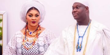 Meet Ooni of Ife, Oba Adeyeye Ogunwusi And Queen Tobi’s  Set Of Twins