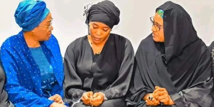 Oluremi Tinubu, Acting CoAS Pay Condolence Visit To Gen Taoreed Lagbaja’s Widow