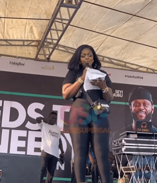 Eniola Badmus Breaks Down In Tears, Seeks Fans' Prayers For Children