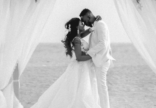 Simi Celebrates 6th Wedding Anniversary With Adekunle Gold In Heartfelt Message