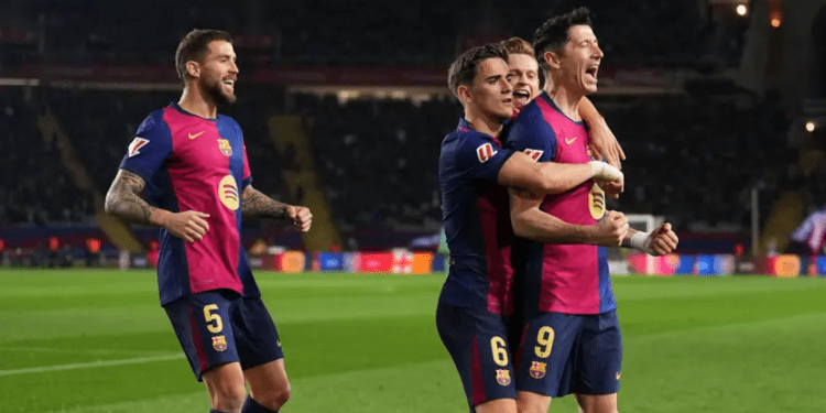 Lewandowski’s Penalty Lifts Barcelona To Top Spot In La Liga