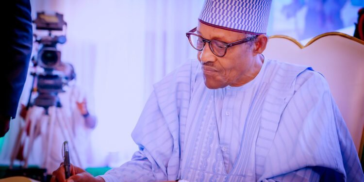 Buhari Reaffirms Loyalty to APC Amid Political Realignments