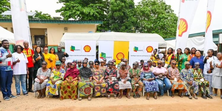 Sights Restored As Over 2,000 Benefit From NNPC/Shell Vision First Outreach In Lagos Community