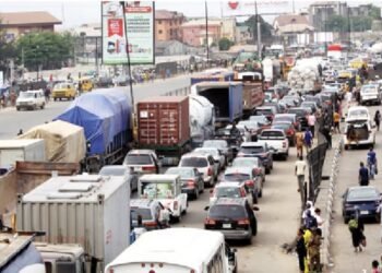 Multiple Vehicle Crash Sparks Fire, Gridlock On Lagos-Ibadan Expressway