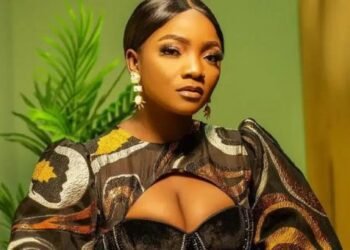 Health Challenges Delayed My Song With Chike – Simi Opens Up