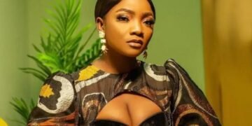 Health Challenges Delayed My Song With Chike – Simi Opens Up