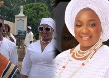 Emotional Scene as Omije Ojumi’s Children Discover Their Biological Father at Her Funeral (Video)