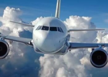 Middle East Flight Services Gradually Resume After Regional Attacks