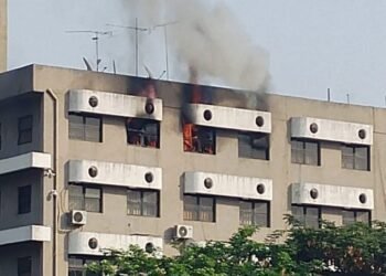 Fire Engulfs Section Of Federal Secretariat In Abuja