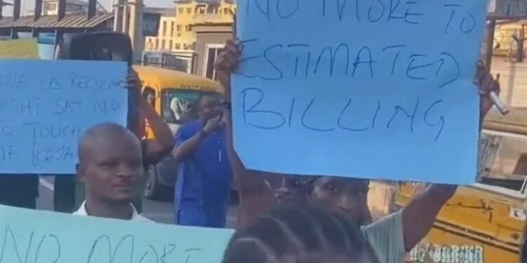 Lagos Residents Take to Streets Over Unstable Power Supply