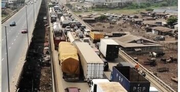 Massive Gridlock Hits Lagos-Ibadan Expressway Amid Kara Bridge Repairs