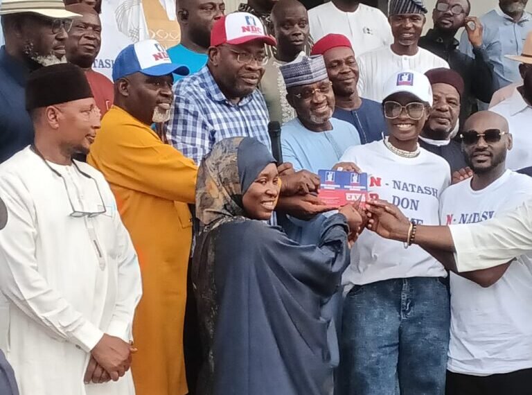 2Baba’s Wife, Edo Lawmaker, Others Defect To NDC