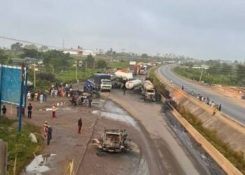 Six Dead, Eight Rescued in Lagos-Ibadan Expressway Tanker Crash