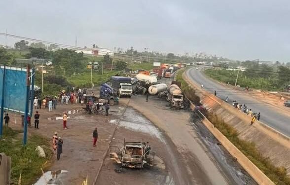 Six Dead, Eight Rescued in Lagos-Ibadan Expressway Tanker Crash