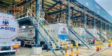 Dangote Refinery Cuts Petrol Price By N50 Per Litre