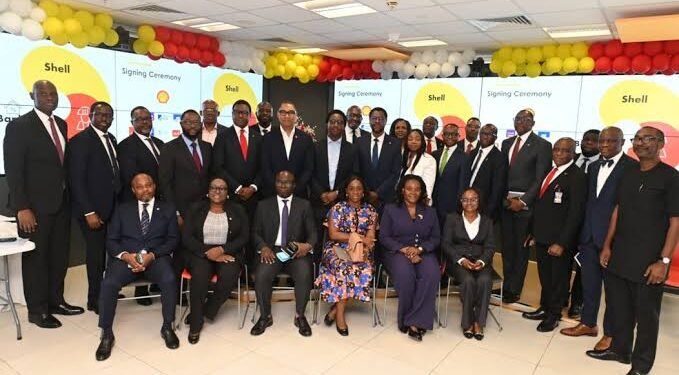Shell, Banks Launch $3 billion Contractor Support Fund