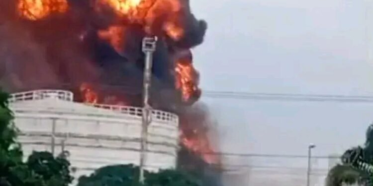 Fire Engulfs Fuel Terminal In Lagos