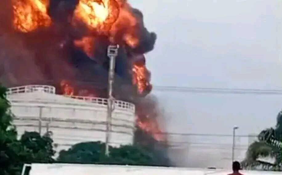 Fire Engulfs Fuel Terminal In Lagos