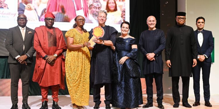 Shell bids farewell to Executive Vice President Nigeria and Country Chair Marno, as Elohor assumes role
