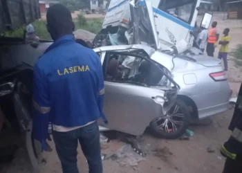 Five Die As Car Crashes Into Truck On Lagos-Badagry Expressway